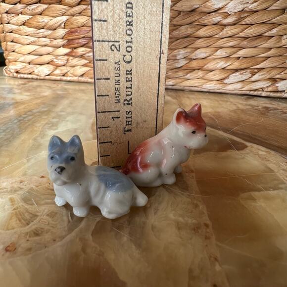 Tiny Porcelain Dog Pair: Vintage - Picture 6 of 6
